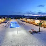 Chalet-mobilehome Mit Pool Campingplads Torrette