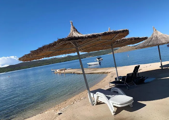 Chalet-mobilehome Mit Pool * Turanj