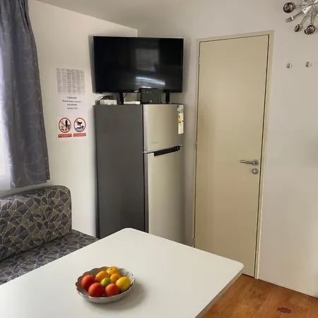 Chalet-mobilehome Mit Pool