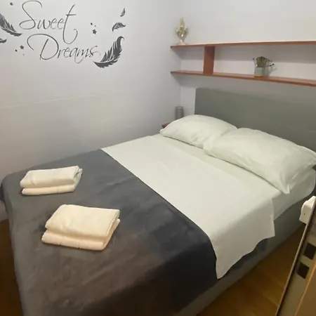 Chalet-mobilehome Mit Pool Campsite